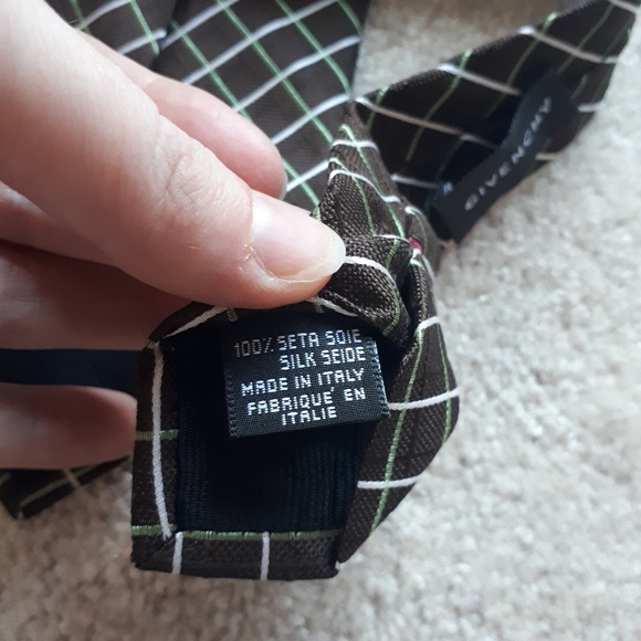 GIVENCHY PARIS / Men's 100% Silk Tie - Brown, Green & White - Picture 4 of 7